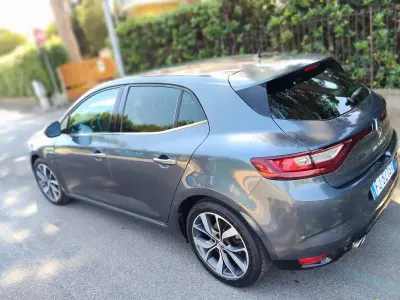 Usata Renault Mégane IV Bose Edition 110 CV (80 kW) 2017 Grigio Berlina