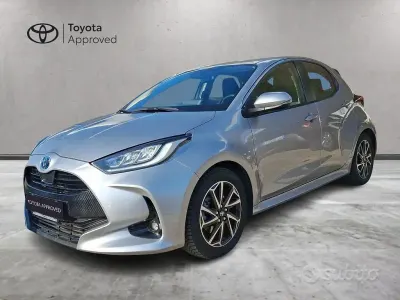 Usata Toyota Yaris Hybrid Trend 115 CV (84 kW) 2022 Argento Berlina