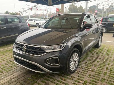 Usata VW T-Roc Life 150 CV (110 kW) 2023 Grigio SUV