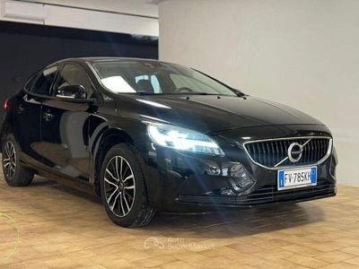 Usata Volvo V40 R-Design 120 CV (88 kW) 2019 Nero Station wagon
