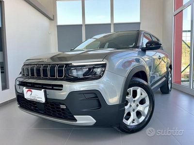 Usado Jeep Avenger Altitude 101 CV (74 kW) 2023 Gris SUV
