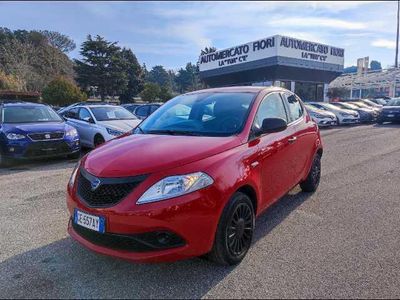 usata Lancia Ypsilon 5 Porte 1.0 FireFly Hybrid Gold