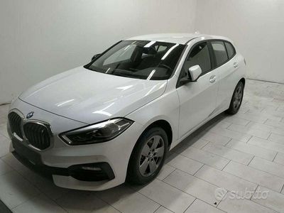 Usata BMW 118 Advantage 136 CV (100 kW) 2022 Bianco pastello Utilitaria