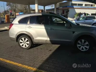 Usata Chevrolet Captiva LT 150 CV (110 kW) 2006 Grigio SUV