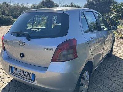 Grigio Usata 2007 Toyota Yaris Sol Utilitaria | 3500 € (Buon prezzo)