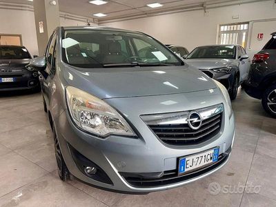 Usata Opel Meriva 75 CV (55 kW) 2011 Grigio Monovolume