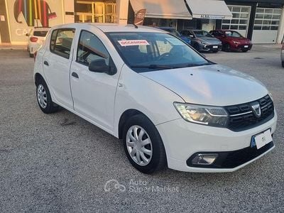 Usata Dacia Sandero Ambiance 75 CV (55 kW) 2017 Bianco Berlina