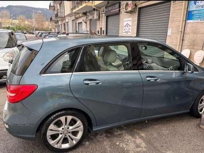 Mercedes B180