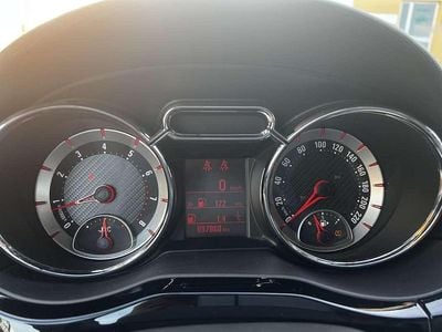 Usata Opel Adam Rocks Rocks 87 CV (63 kW) 2014 Bianco Utilitaria