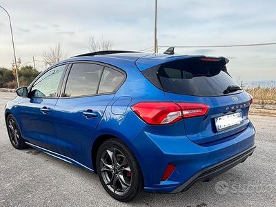 Usata Ford Focus ST-Line 120 CV (88 kW) 2019 Blu Berlina