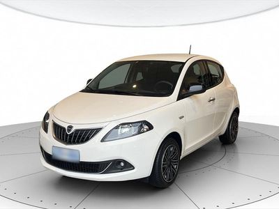 Usata Lancia Ypsilon Gold 70 CV (51 kW) 2022 Bianco Utilitaria