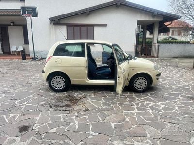 Usata Lancia Ypsilon 59 CV (43 kW) 2008 Beige Utilitaria