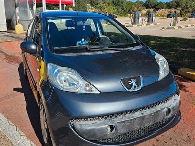Usata Peugeot 107 68 CV (50 kW) 2007 Utilitaria