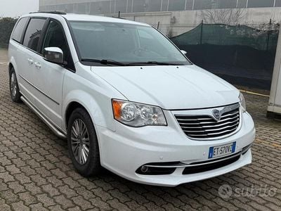 Usata Lancia Voyager Platinum 177 CV (130 kW) 2014 Bianco Monovolume