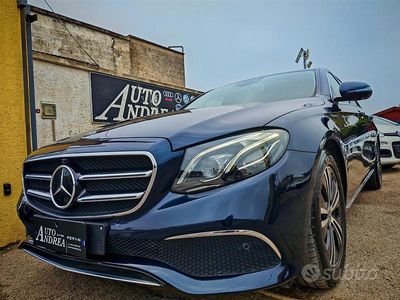 Usata Mercedes E200 Premium 160 CV (117 kW) 2019 Blu Berlina