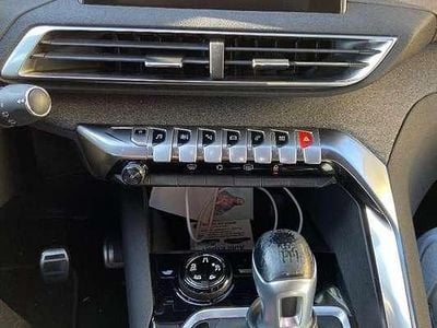 Usata Peugeot 3008 GT-line 120 CV (88 kW) 2018 Arancione SUV