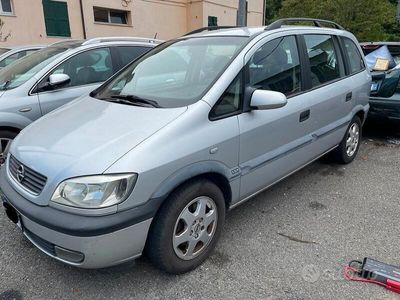 usata Opel Zafira 7 posti