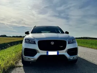 Usata Jaguar F-Pace R-Sport 179 CV (131 kW) 2017 SUV
