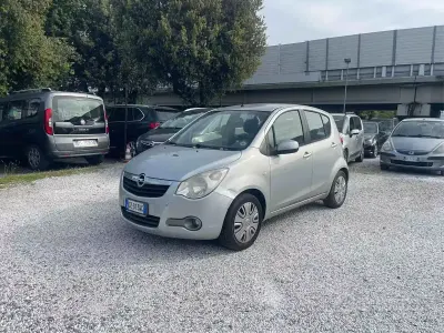 Usata Opel Agila 65 CV (47 kW) 2010 Grigio Utilitaria