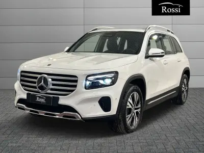 Uusi Mercedes GLB180 116 HP (85 kW) 2025 Musta Katumaasturi