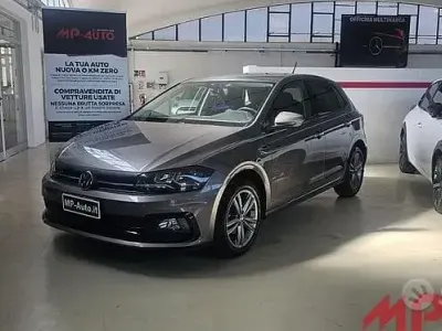 Usata VW Polo R-line 80 CV (58 kW) 2021 Grigio Utilitaria