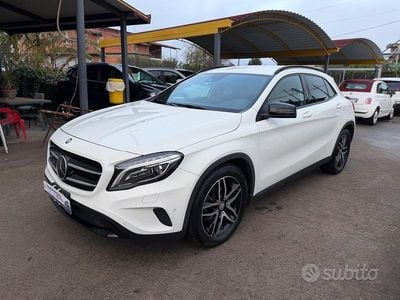 Usata Mercedes GLA220 177 CV (130 kW) 2016 Bianco SUV