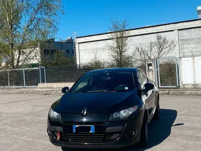 Usata Renault Mégane Coupé 110 CV (80 kW) 2011 Nero Coupé