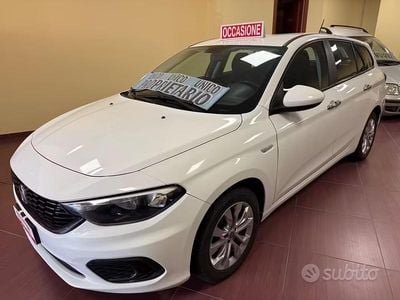 Usata Fiat Tipo Easy 120 CV (88 kW) 2019 Bianco Station wagon