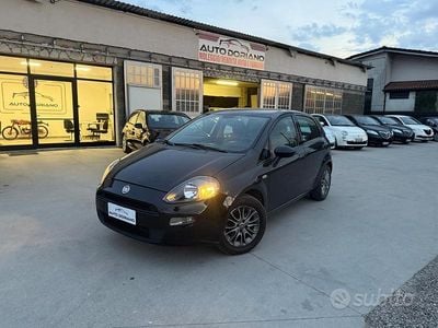 Usata Fiat Punto Lounge 69 CV (50 kW) 2012 Nero Utilitaria