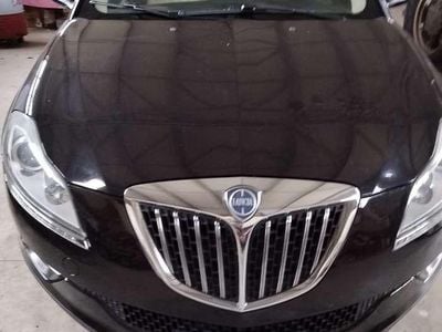 Usata Lancia Delta 120 CV (88 kW) 2008 Utilitaria