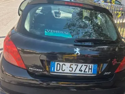 Usata Peugeot 207 68 CV (50 kW) 2007 Berlina