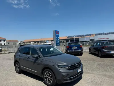Usata VW Tiguan Life 150 CV (110 kW) 2022 Grigio SUV