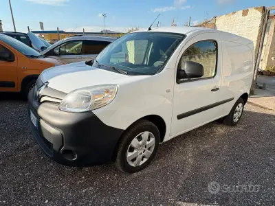 Usata Renault Express 95 CV (69 kW) 2021 Bianco Monovolume