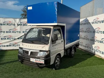 Begagnad Piaggio Porter 82 HK (60 kW) 2021 Vit Sedan
