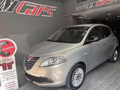 Gebraucht Lancia Ypsilon Gold 95 PS (69 kW) 2014 Grau Kleinwagen