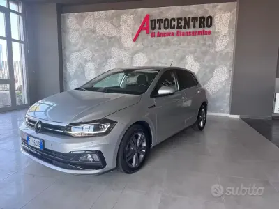 Usata VW Polo R-line 90 CV (66 kW) 2020 Grigio Utilitaria