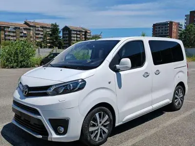 Usata Toyota Proace Luxury 116 CV (85 kW) 2017 Bianco Monovolume