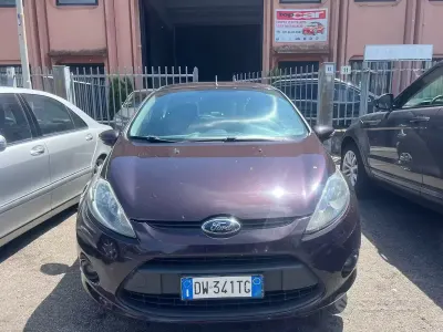 Gebraucht Ford Fiesta 82 PS (60 kW) 2009 Rot Limousine
