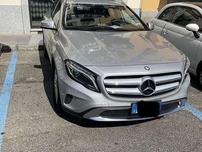 Usata Mercedes GLA200 136 CV (100 kW) 2015 Argento SUV