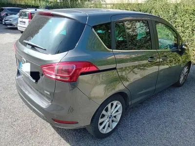 Usata Ford B-MAX 101 CV (74 kW) 2016 Grigio Monovolume
