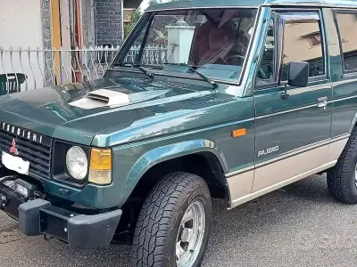 Usata Mitsubishi Pajero 84 CV (61 kW) 1989 Verde SUV