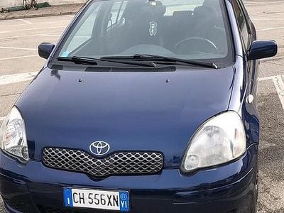 Usata Toyota Yaris Sol 2003 Blu Berlina