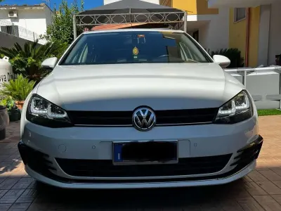Usata VW Golf VII Highline 110 CV (80 kW) 2016 Bianco Berlina