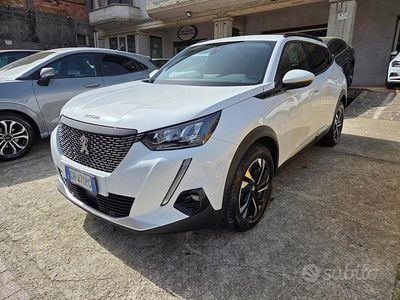 Usata Peugeot 2008 Allure 130 CV (95 kW) 2021 Bianco SUV