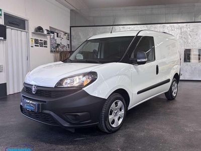 Usata Fiat Doblò Easy 90 CV (66 kW) 2022 Bianco pastello Monovolume