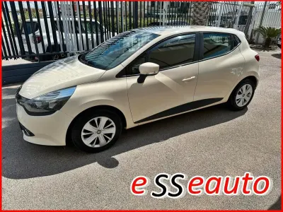 Usata Renault Clio IV 73 CV (53 kW) 2015 Beige Berlina