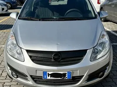 Usata Opel Corsa Club 80 CV (58 kW) 2009 Utilitaria