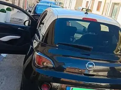Usata Opel Adam 100 CV (73 kW) 2013 Nero Utilitaria