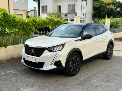 Usata Peugeot 2008 GT-line 131 CV (96 kW) 2020 Bianco SUV