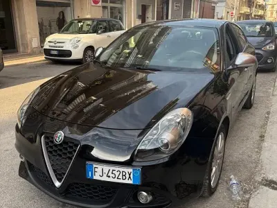 Usata Alfa Romeo Giulietta Super 120 CV (88 kW) 2017 Nero Utilitaria
